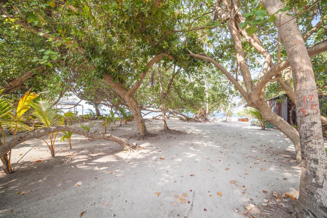 Island Pavilion Hangnaameedhoo Luaran gambar